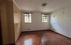 5 Bed Townhouse with En Suite in Lavington - 13
