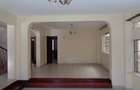 5 Bed Townhouse with En Suite at Lavington - 12