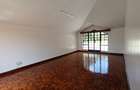 5 Bed Townhouse with En Suite in Spring Valley - 16