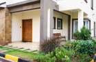 5 Bed House with En Suite in Lavington - 2