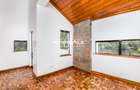 5 Bed House with En Suite in Runda - 17