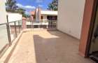 5 Bed Townhouse with En Suite in Lavington - 2