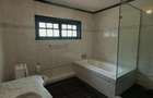 4 Bed Townhouse with En Suite at Riverside Drive - 3
