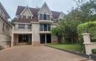 5 Bed Townhouse with En Suite at Lavington - 9