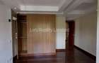 5 Bed Townhouse with En Suite in Lavington - 9
