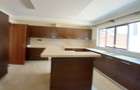 5 Bed Townhouse with En Suite at Lavington - 10