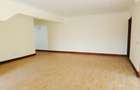 5 Bed Townhouse with En Suite in Spring Valley - 13