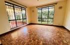 4 Bed House with En Suite at Mountain View - 5