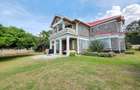 4 Bed Townhouse with En Suite in Thigiri - 6