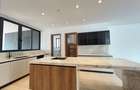 5 Bed Villa with En Suite in Nyari - 11