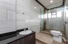 4 Bed Apartment with En Suite in Parklands - 10