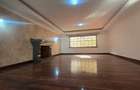 4 Bed House with En Suite in Lavington - 3