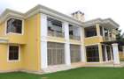 5 Bed House with En Suite in Runda - 11