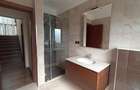 5 Bed House with En Suite in Lavington - 7