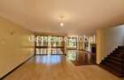4 Bed Townhouse with En Suite in Runda - 19