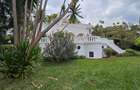 5 Bed House with En Suite in Nyari - 2
