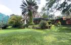 5 Bed House with En Suite in Runda - 17