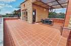 6 Bed Villa with En Suite in Lavington - 19