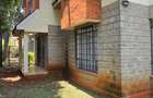 5 Bed Townhouse with En Suite at Lavington Green - 3
