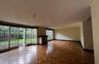 5 Bed Townhouse with En Suite in Spring Valley - 2