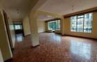 3 Bed Apartment with En Suite at Mbaazi Avenue - 11