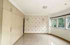 4 Bed Townhouse with En Suite at Riverside Drive - 13