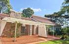 4 Bed House with En Suite at Rosslyn - 2