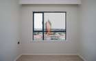 1 Bed Apartment with En Suite at Hatheru Road - 13