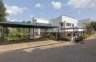 7 Bed Townhouse with En Suite in Nyari - 2