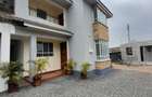 4 Bed Townhouse with En Suite at Five Star Road - 1