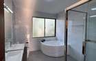 5 Bed Townhouse with En Suite in Lavington - 4