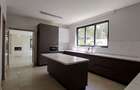 5 Bed Townhouse with En Suite in Lavington - 20