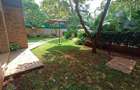 5 Bed House with En Suite in Lavington - 2