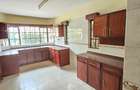 5 Bed Townhouse with En Suite at Mandera Road - 7