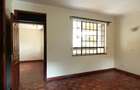 5 Bed Townhouse with En Suite in Lavington - 7