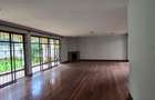 5 Bed Townhouse with En Suite at Lavington Off Convent Road - 5
