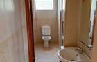 4 Bed House with En Suite in Ridgeways - 12