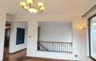 4 Bed House with En Suite in Ridgeways - 9