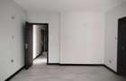 3 Bed Apartment with En Suite in Riverside - 12