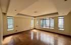 5 Bed Townhouse with En Suite in Lavington - 7