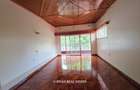 4 Bed House with Garden in Rosslyn - 20