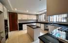 5 Bed Townhouse with En Suite in Lavington - 8