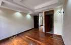 5 Bed Townhouse with En Suite in Lavington - 5