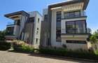 5 Bed Townhouse with En Suite at Lavington Green - 3