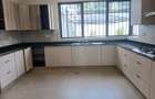 6 Bed Villa with En Suite in Loresho - 10