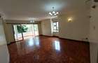 3 Bed Apartment with En Suite at Lavington - 6