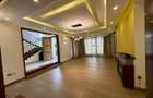 5 Bed Apartment with En Suite at Lavington - 3