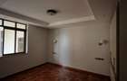 4 Bed Apartment with En Suite at Riverside Drive - 10