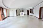 3 Bed Apartment with En Suite in Westlands Area - 3