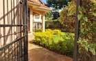 5 Bed Townhouse with En Suite at Lavington - 20